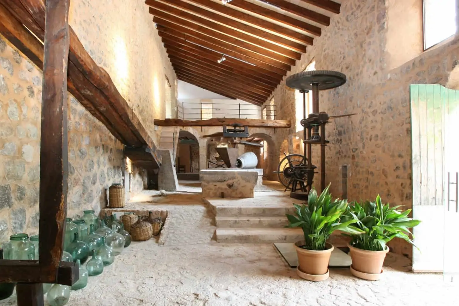 Rental Mallorca - 6 Bedrooms - Balearic Bliss - Casa Hidalgo - old mill